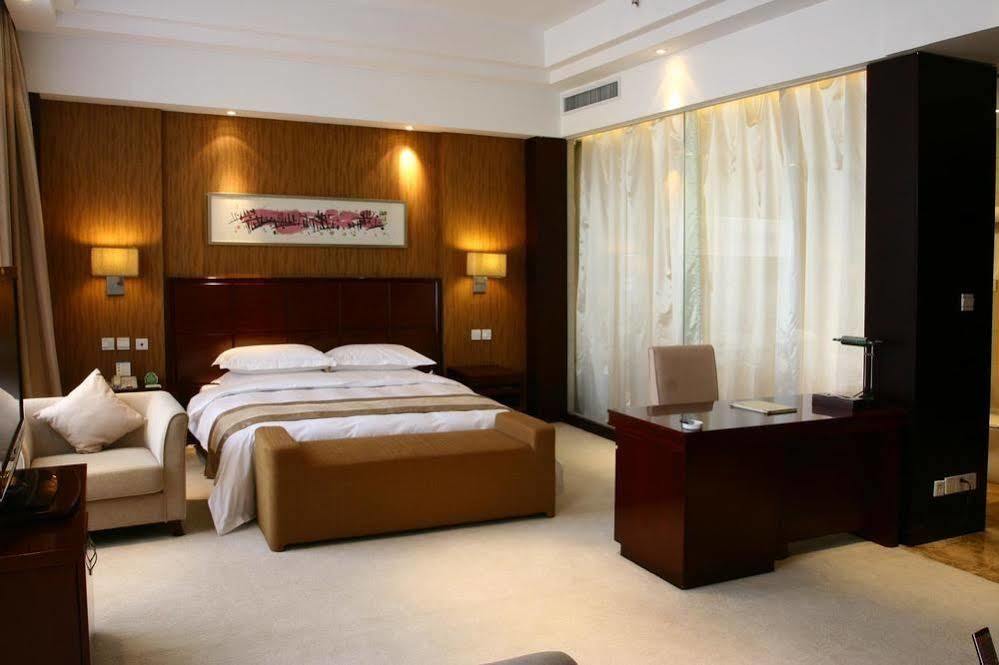 Tianrui Business Hotel Taiyuan  Eksteriør bilde