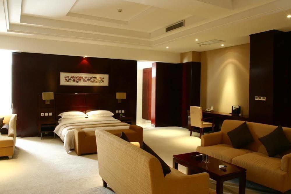 Tianrui Business Hotel Taiyuan  Eksteriør bilde