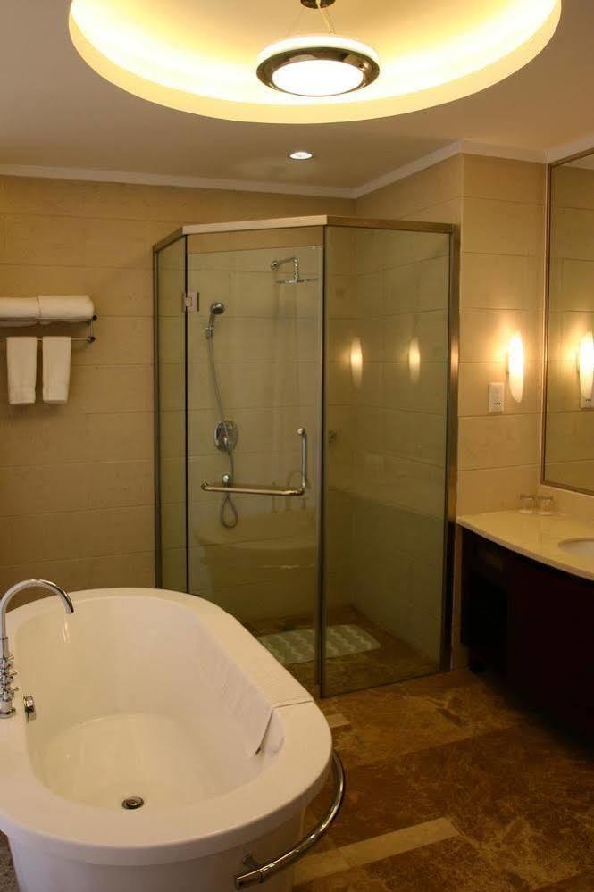 Tianrui Business Hotel Taiyuan  Eksteriør bilde